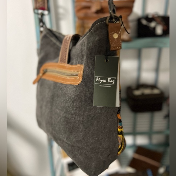 👜 Myra Bag Hand-Tooled Leather & Cowhide Crossbody – Boho Leopard Canvas Rug Bag - Picture 10 of 12